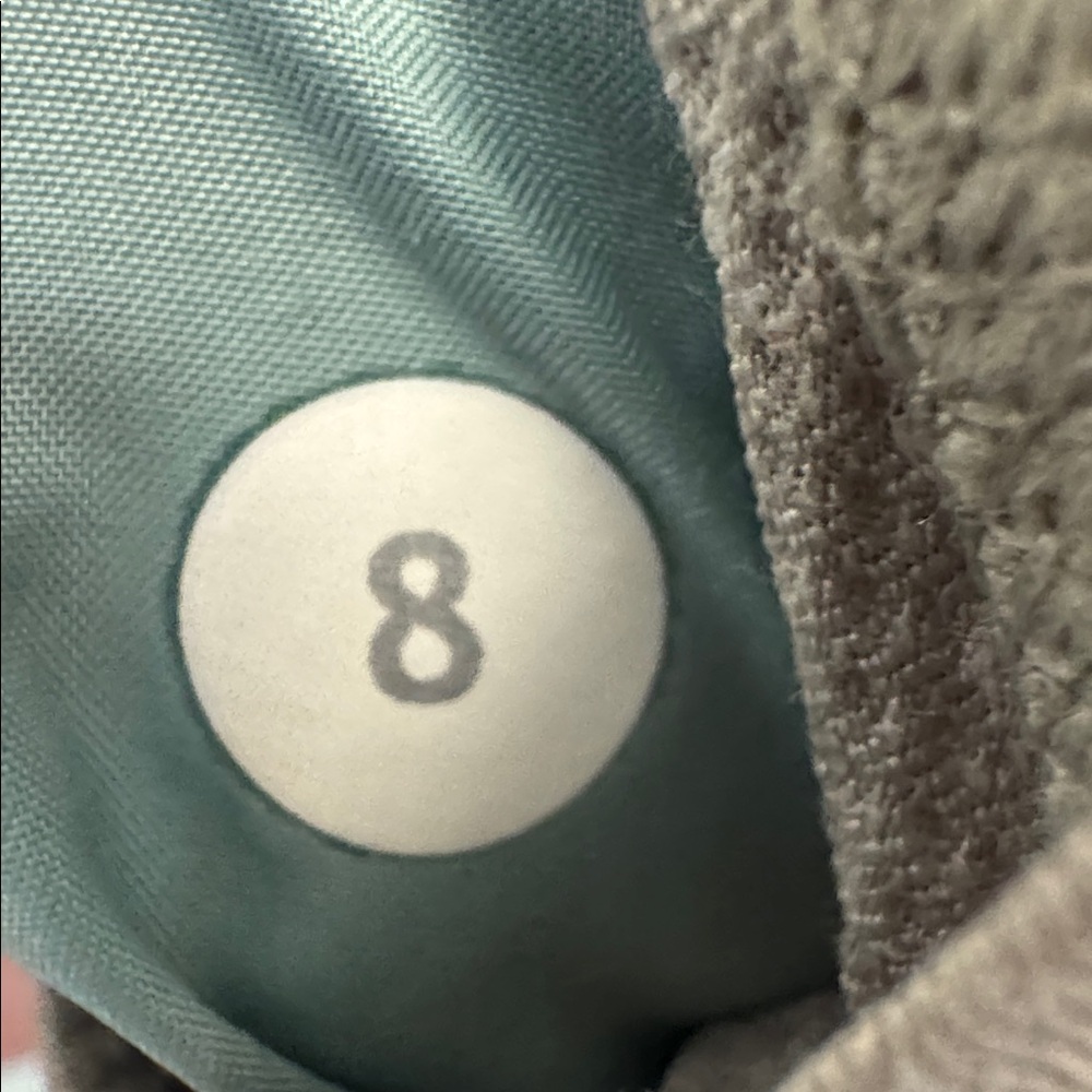 Lululemon Definitely Raining Jacket 8 - Picture 5 of 6